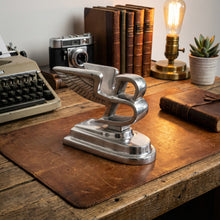 Grote Bentley mascotte