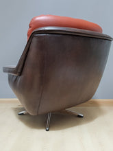 Scandinavian Swivel Lounge Chair | 1970s